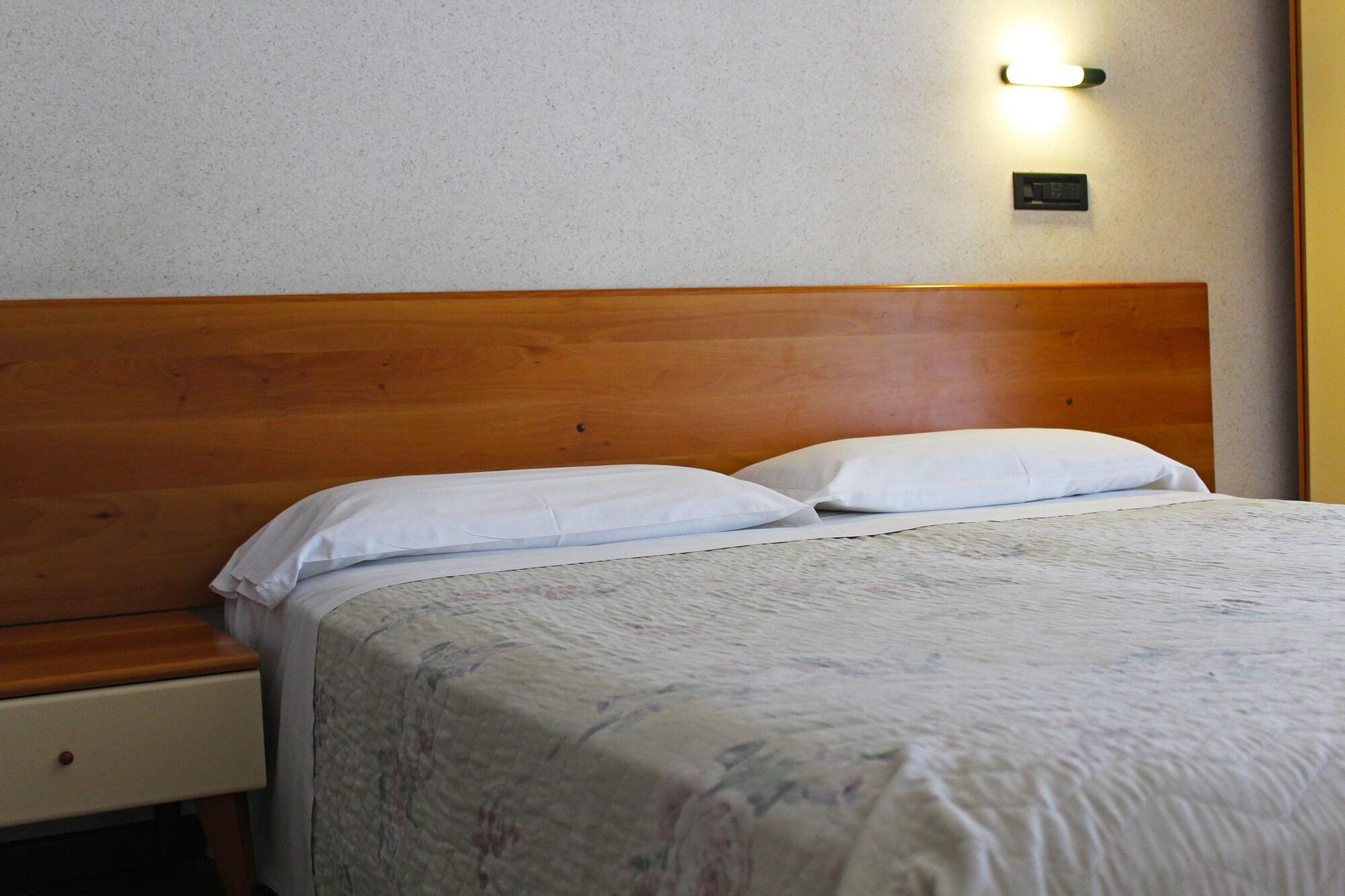 Hotel Saint Tropez Riccione Exterior foto