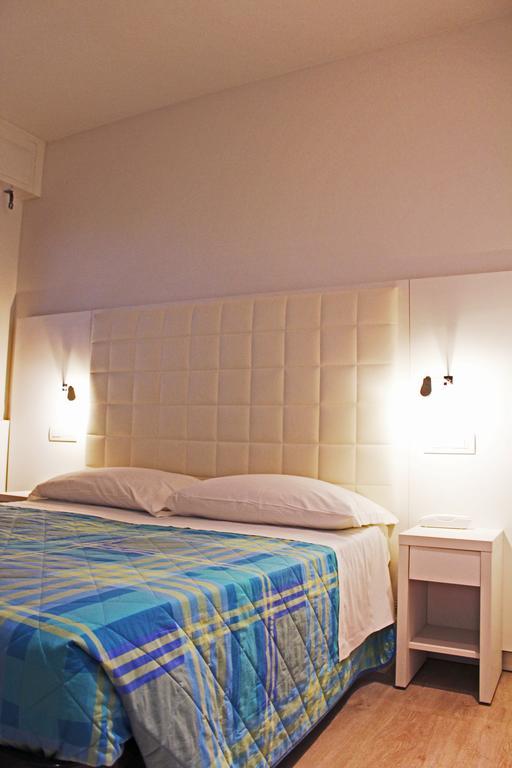 Hotel Saint Tropez Riccione Exterior foto